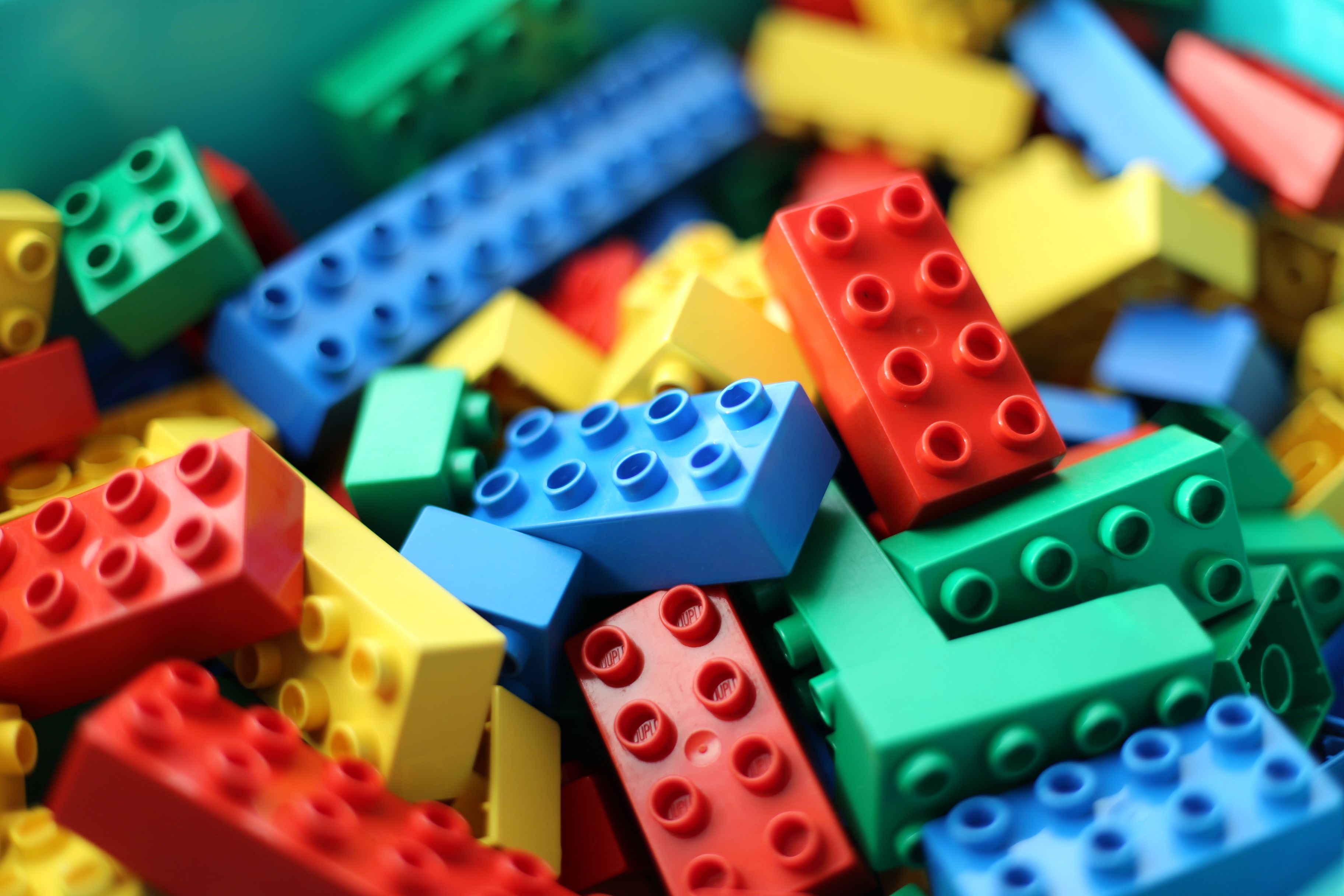 Brick Builders @ Hampstead Branch (recommended for ages 6-12)