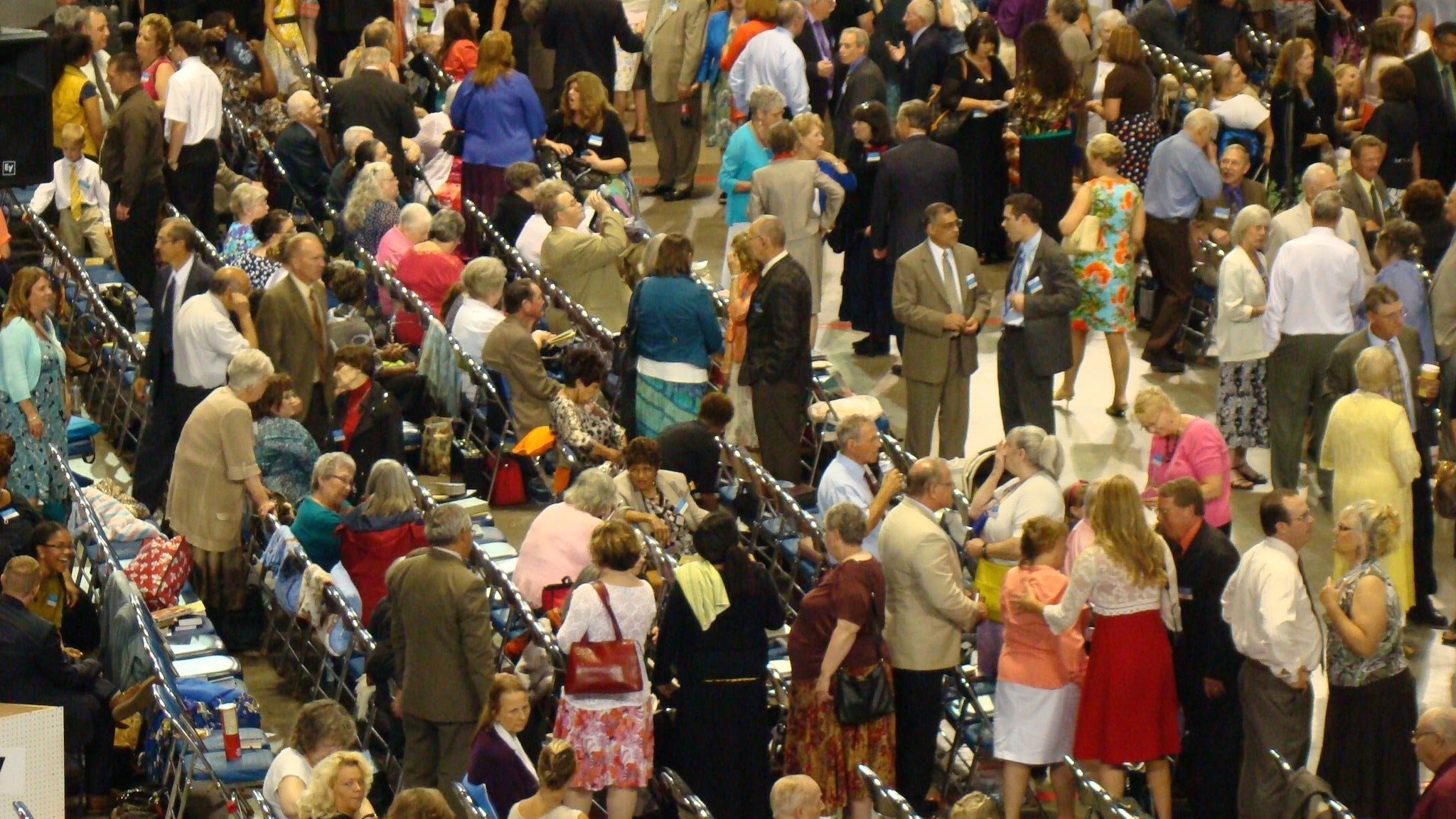 Holly Day Fair Sip & Shop