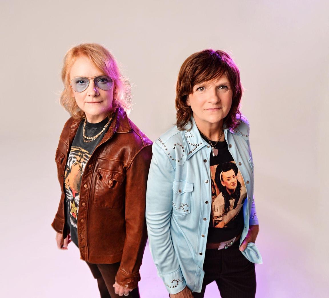 Indigo Girls with Linda Perry